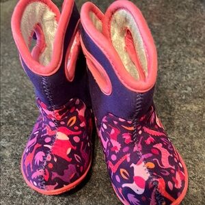 Colorful Kids' Winter Boots Bogs Size 5